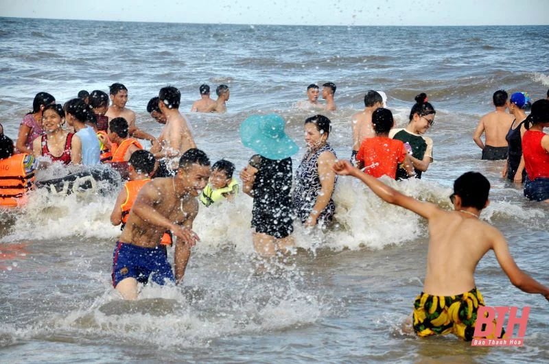 Về xứ Thanh, lên rừng xuống biển “giải nhiệt” ngày cuối tuần