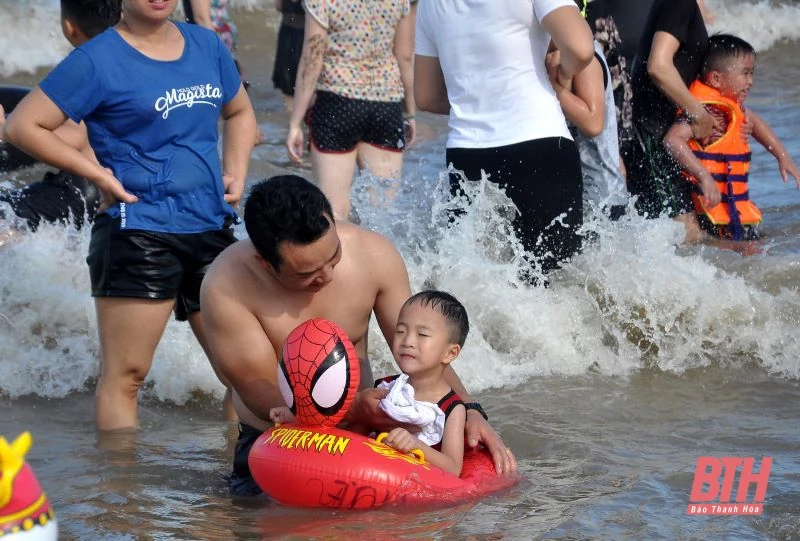 Về xứ Thanh, lên rừng xuống biển “giải nhiệt” ngày cuối tuần
