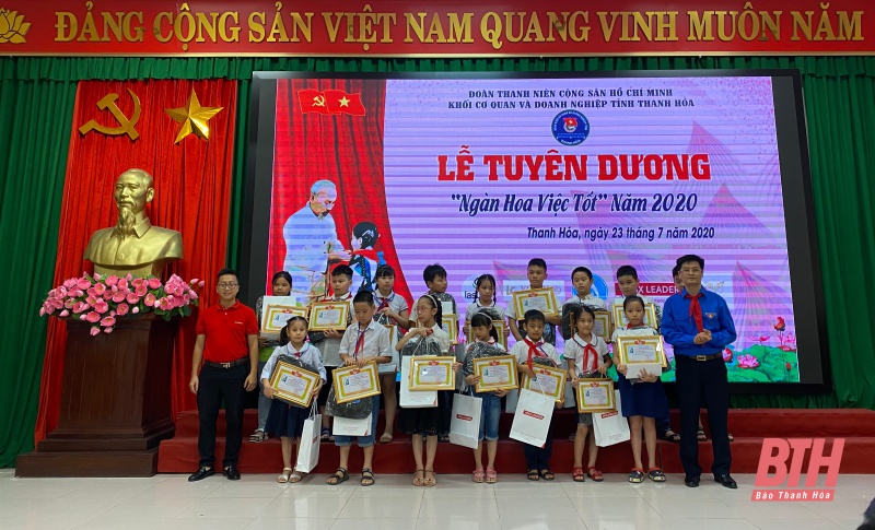 200 đội viên xuất sắc được tuyên dương “Ngàn hoa việc tốt”