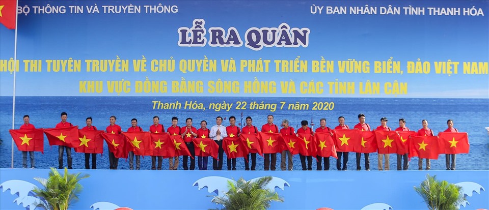 Sôi động lễ diễu hành tuyên truyền biển đảo tại Thanh Hoá