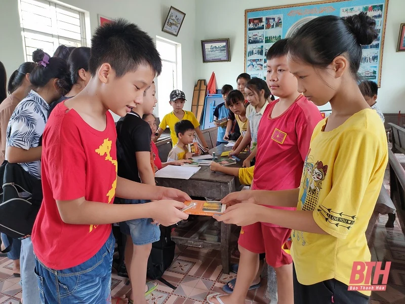 Lan tỏa tình yêu sách đến em nhỏ nơi vùng quê