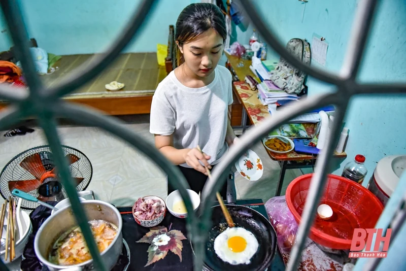 Thí sinh vùng cao miệt mài ôn tập trước ngày “vượt vũ môn”