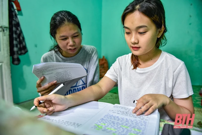 Thí sinh vùng cao miệt mài ôn tập trước ngày “vượt vũ môn”