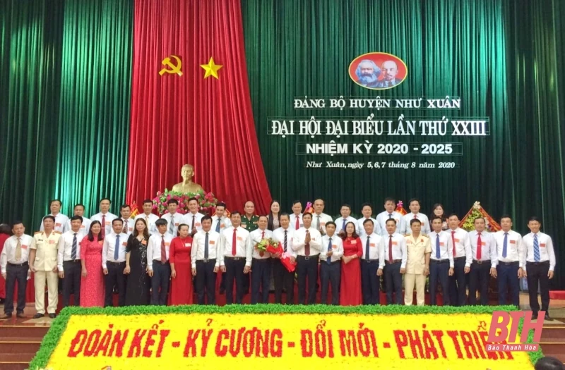 Đồng chí Nguyễn Bá Hùng được bầu giữ chức Bí thư Huyện ủy Như Xuân, nhiệm kỳ 2020 -2025
