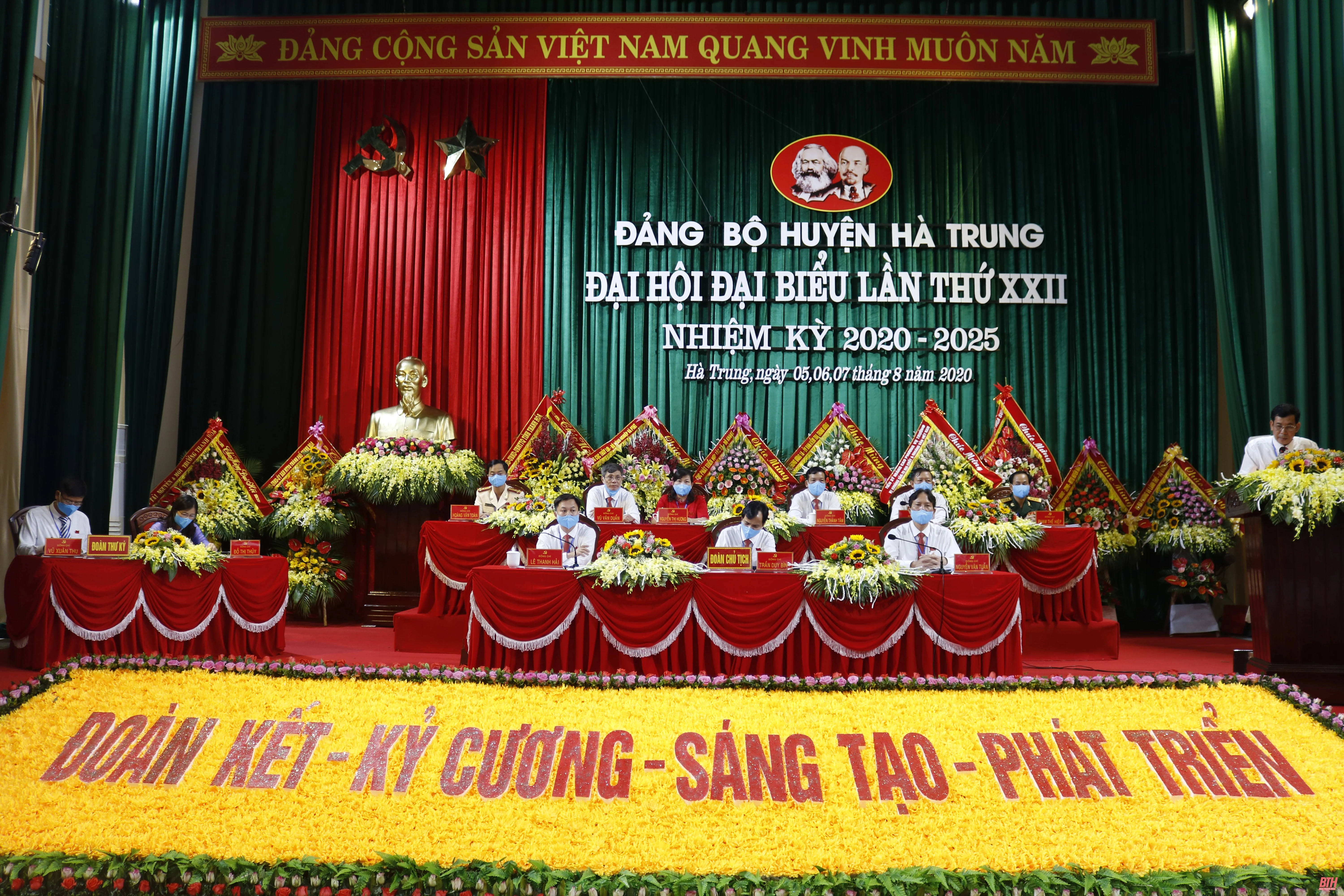 Đại hội đại biểu Đảng bộ huyện Hà Trung lần thứ XXII: Đoàn kết - Kỷ cương - Sáng tạo - Phát triển