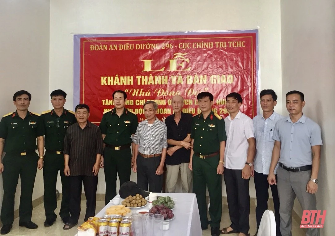 Đoàn An điều dưỡng 296, Cục Chính trị (Tổng cục Hậu cần) bàn giao nhà cho đồng đội khó khăn