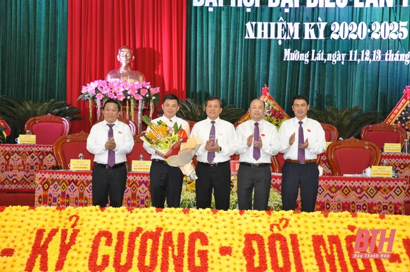 Đồng chí Hà Văn Ca giữ chức Bí thư Huyện ủy Mường Lát