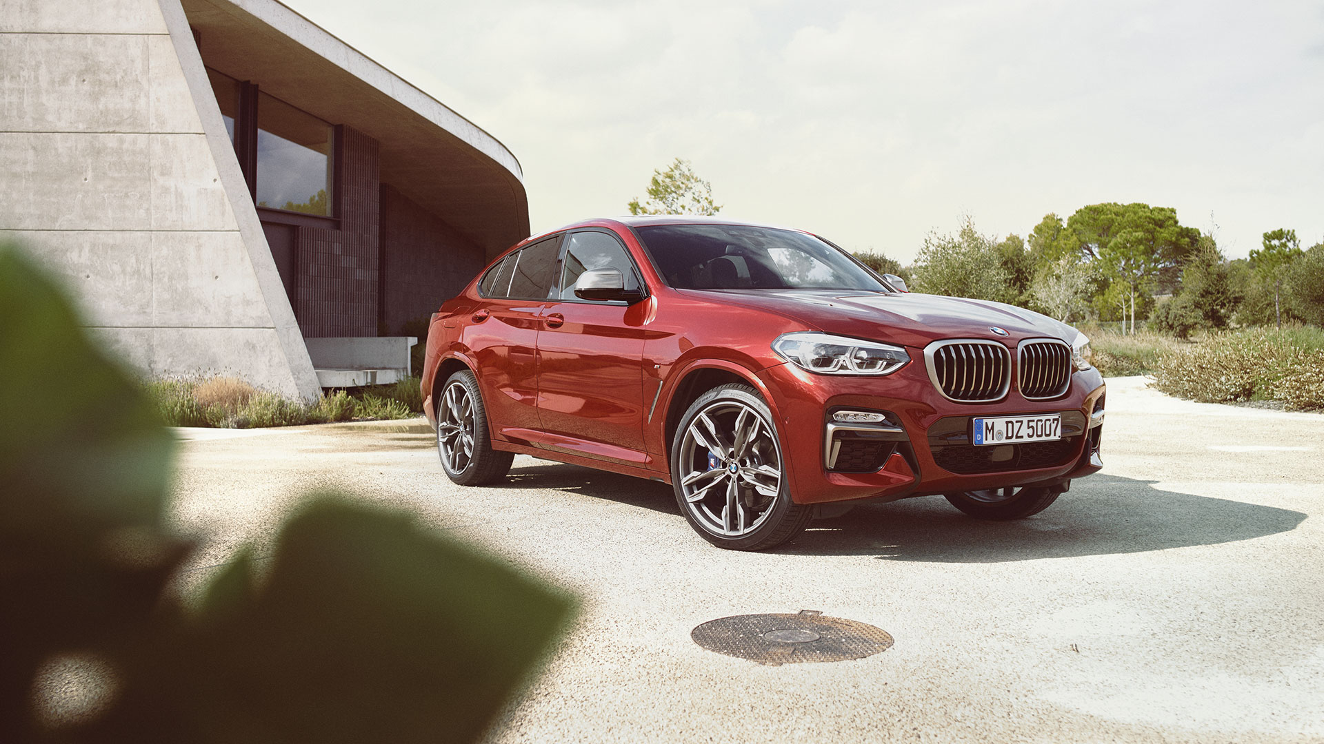 Cận cảnh BMW X4 2020 mới về Việt Nam: Suv lai Coupe cho người cá tính