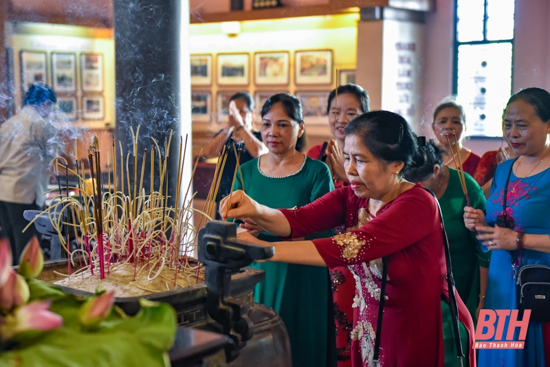 Rộn ràng đón Tết độc lập