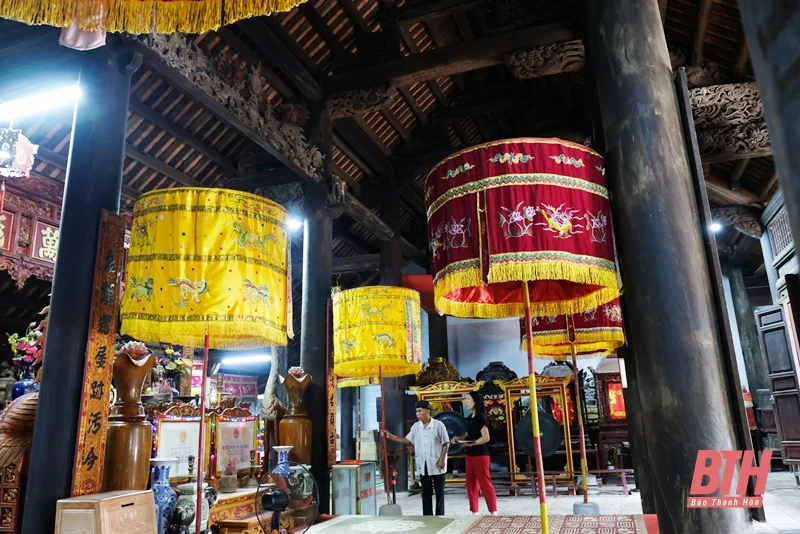 Độc đáo đình cổ Phú Điền
