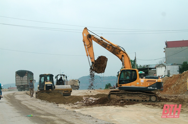 Gấp rút hoàn thành tuyến đường từ QL1A đến đường Đông Tây 4 đi Cảng Nghi Sơn