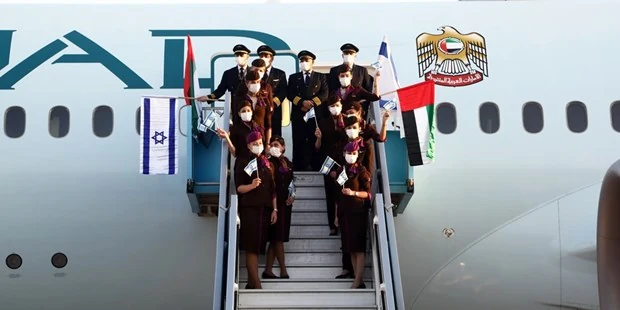 Chuyến bay thương mại đầu tiên được thực hiện từ UAE tới Israel
