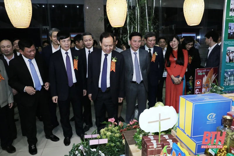 Khai mạc Hội chợ - Triển lãm thành tựu kinh tế - xã hội tỉnh Thanh Hóa giai đoạn 2015-2020