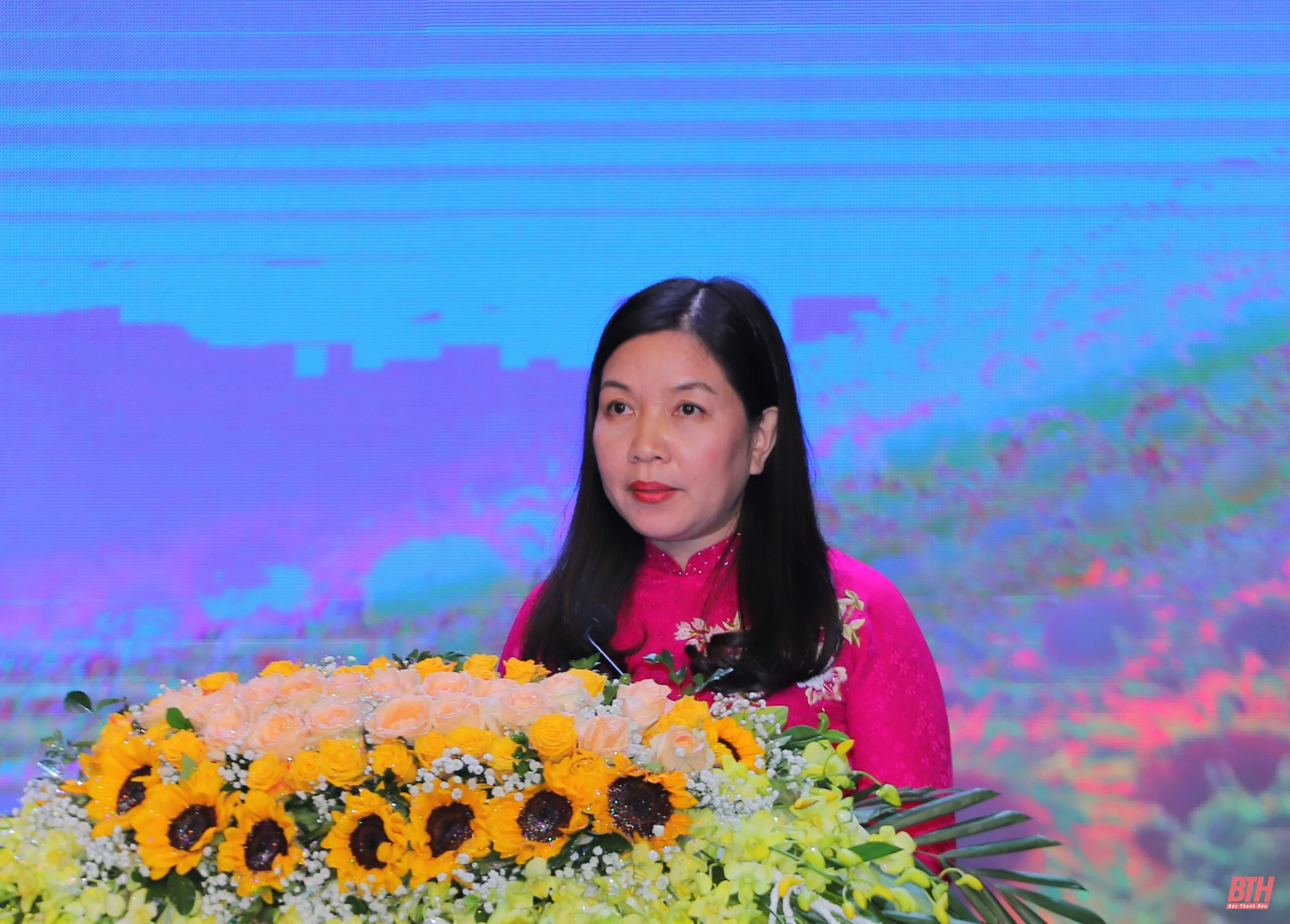 Chào mừng thành công Đại hội đại biểu Đảng bộ tỉnh Thanh Hóa lần thứ XIX