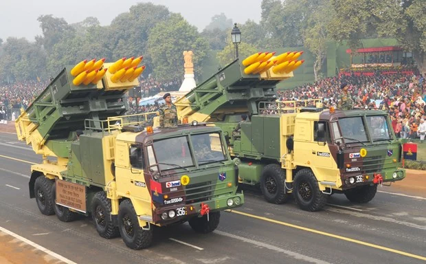 Ấn Độ thử thành công hệ thống rocket Pinaka cải tiến