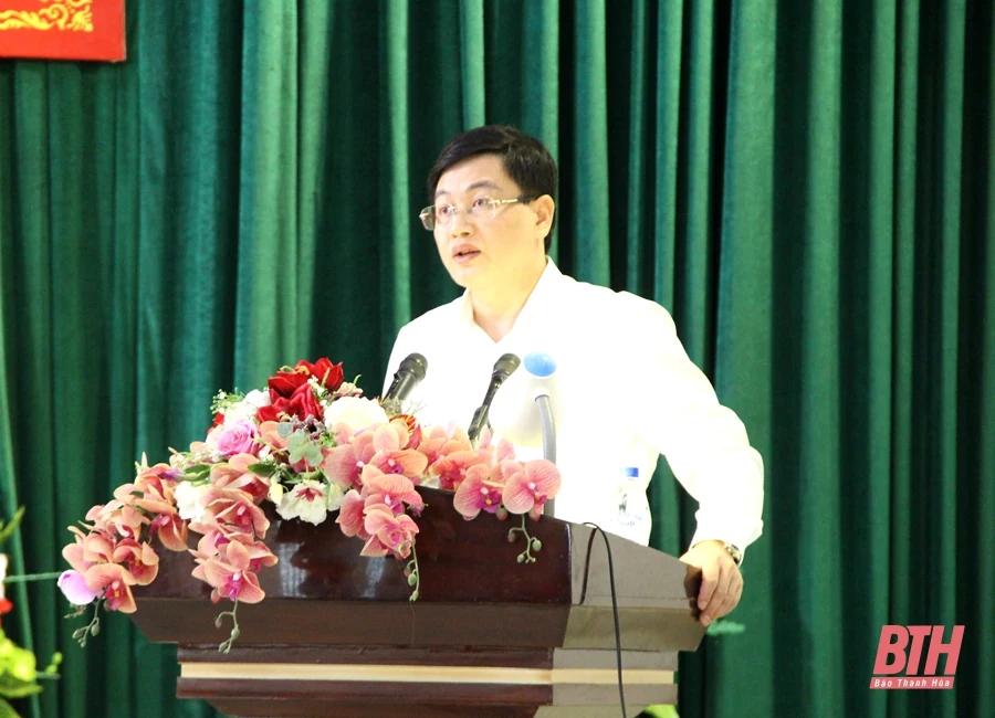 Bộ trưởng Bộ Lao động - Thương binh và Xã hội Đào Ngọc Dung tiếp xúc cử tri các huyện Quan Hóa và Ngọc Lặc