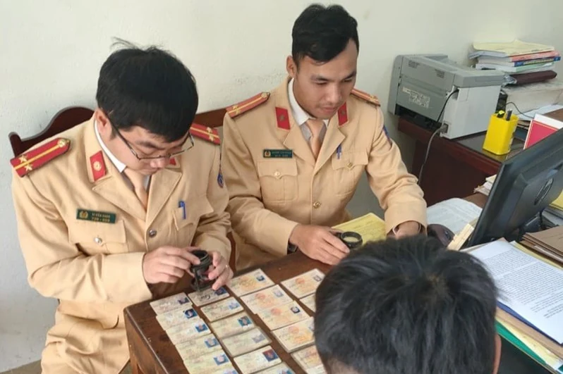Sau nhiều vụ làm giấy tờ giả bị phát hiện, tình trạng vi phạm vẫn chưa giảm nhiệt