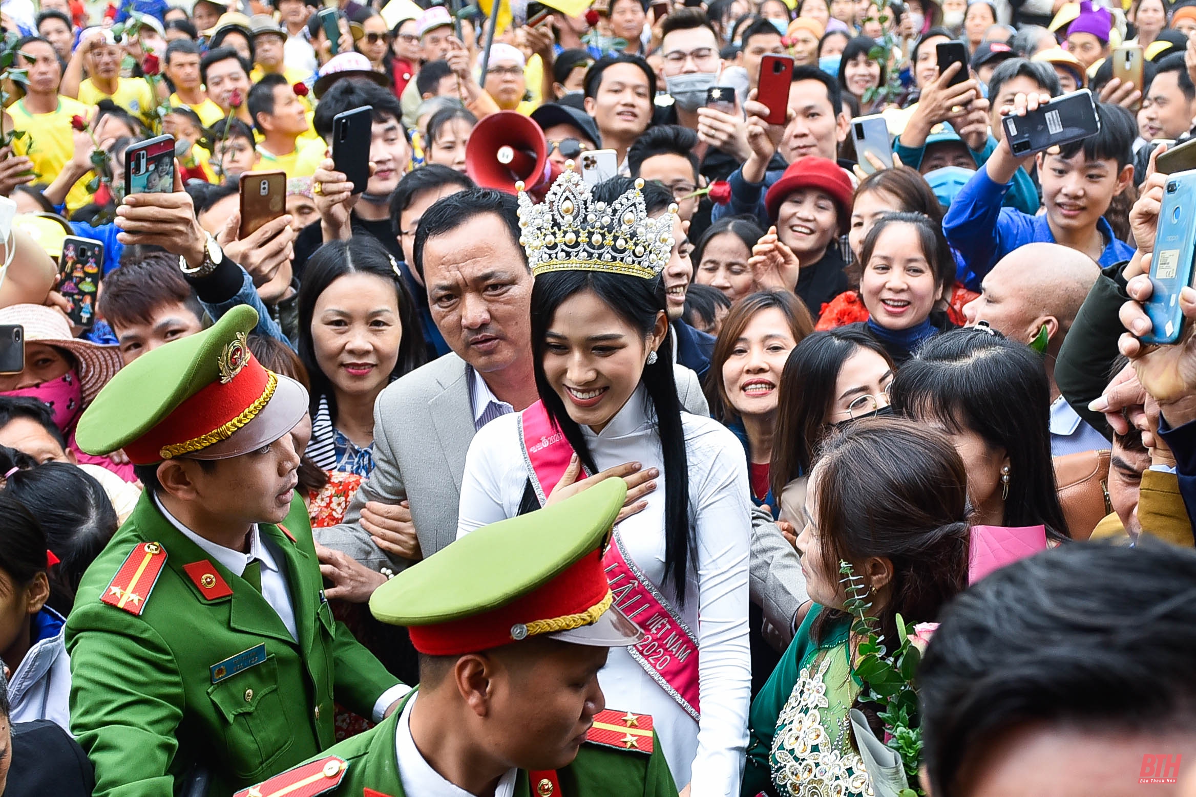 “Hãy tự tin vào cuộc sống, tự tin vào hành động của mình”