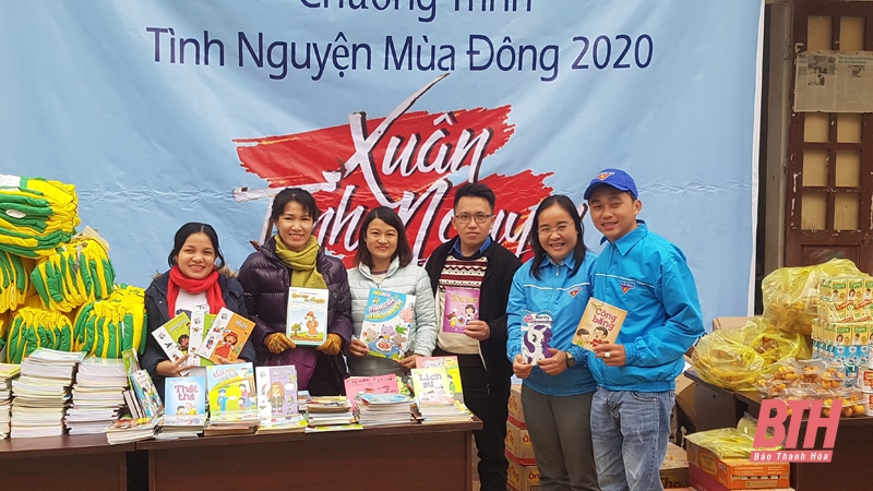 Ấm áp Chương trình “Xuân tình nguyện 2020” tại Mường Lát