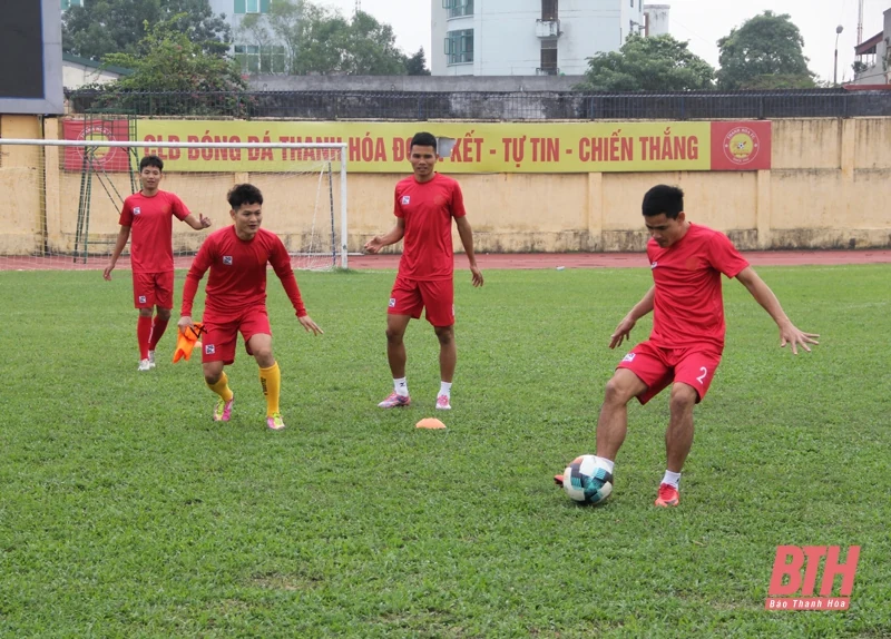 CLB Đông Á Thanh Hóa đá giao hữu, rèn quân, chuẩn bị mùa giải mới