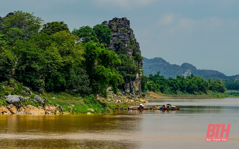 Hai công trường khai thác đá cổ xây Thành Nhà Hồ