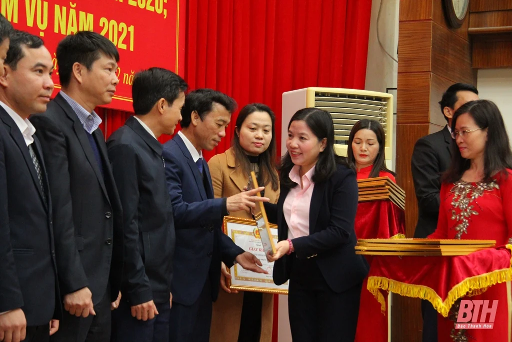 Tiếp tục thể chế hóa cơ chế “Đảng lãnh đạo, Nhà nước quản lý, Nhân dân làm chủ” và phương châm “Dân biết, dân bàn, dân làm, dân kiểm tra”