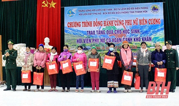 Gần dân để lắng nghe và chia sẻ