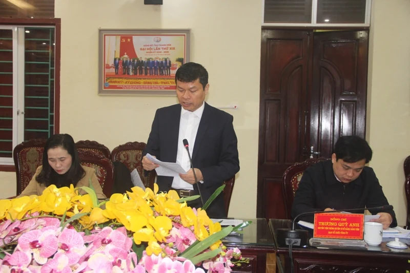 Phó Chủ tịch UBND tỉnh Nguyễn Văn Thi làm việc với Ban Thường vụ Huyện ủy Quan Sơn