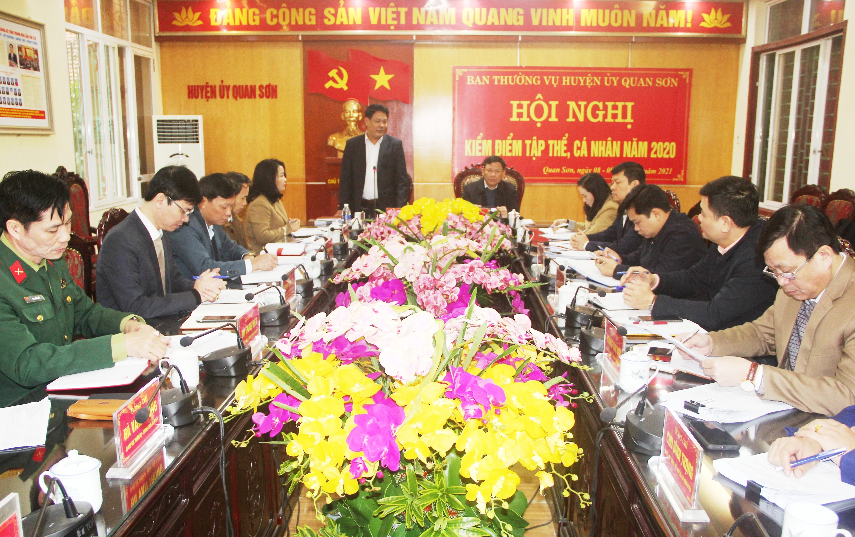 Phó Chủ tịch UBND tỉnh Nguyễn Văn Thi làm việc với Ban Thường vụ Huyện ủy Quan Sơn