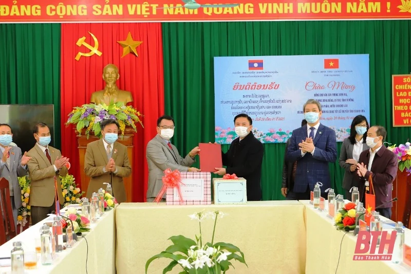 Đoàn đại biểu cấp cao tỉnh Hủa Phăn chúc tết Đảng bộ, chính quyền và Nhân dân các dân tộc tỉnh Thanh Hóa
