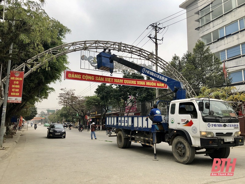 Trưởng ban Tuyên giáo Tỉnh ủy kiểm tra công tác tuyên truyền Đại hội Đảng toàn quốc lần thứ XIII