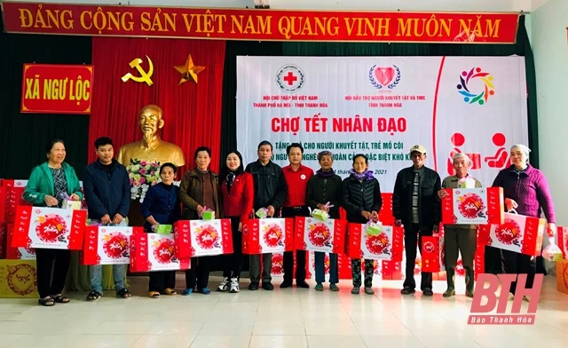 Ấm áp Chợ tết nhân đạo tại huyện Hậu Lộc