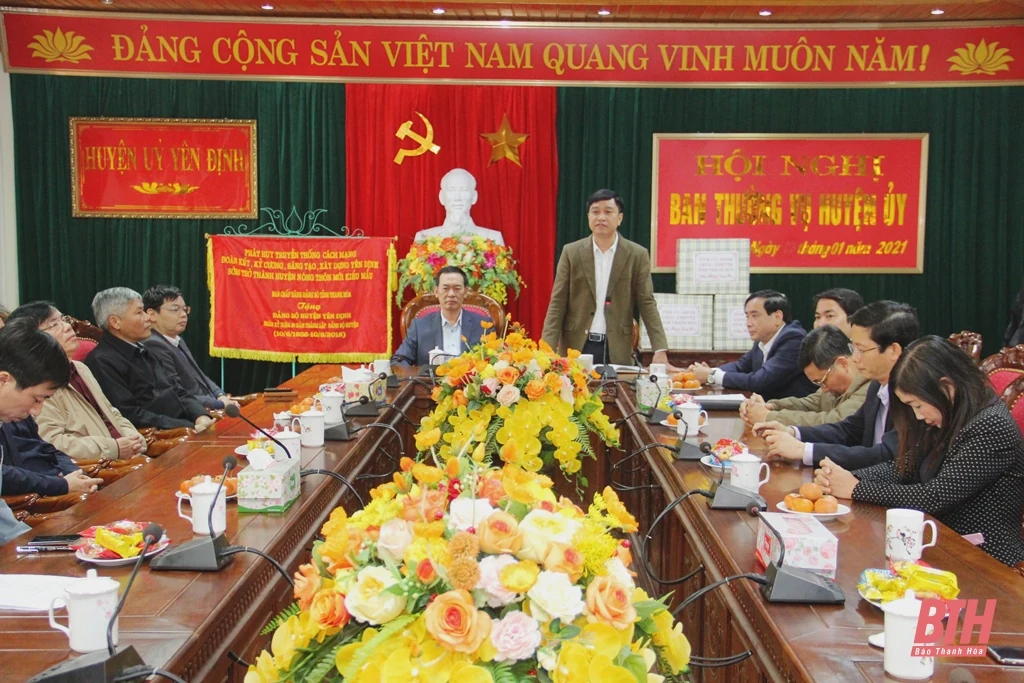 Phó Bí thư Tỉnh ủy Trịnh Tuấn Sinh kiểm tra tình hình sản xuất và đời sống Nhân dân tại huyện Yên Định