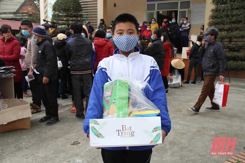 “Chợ tết nhân đạo lưu động” tại huyện Thọ Xuân