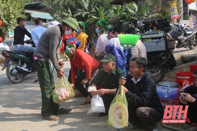 Độc đáo chợ phiên Bát Mọt