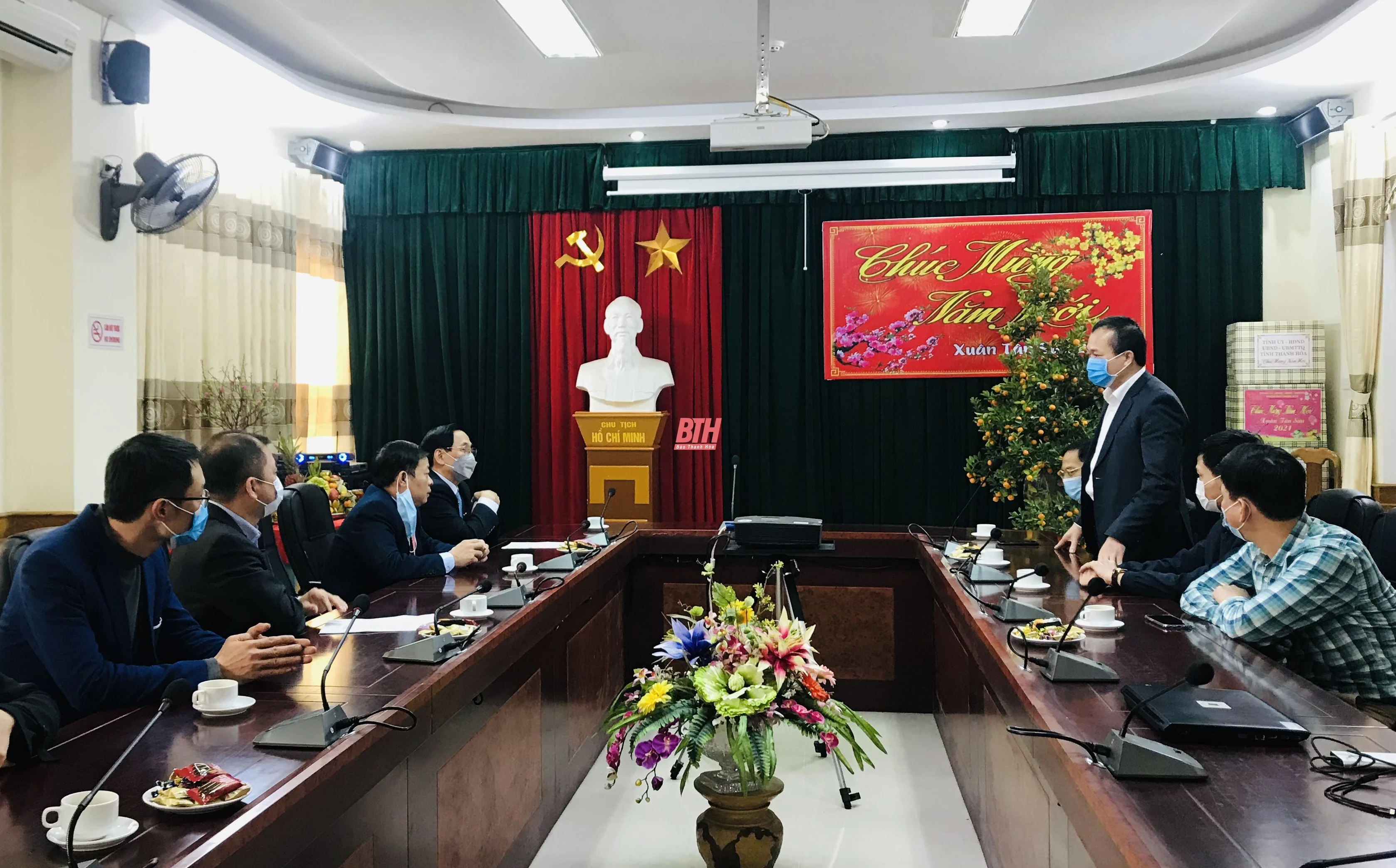 Thanh Hoá tiếp nhận 2.000 test xét nghiệm kháng nguyên virus SARS-CoV-2 từ AIC GROUP