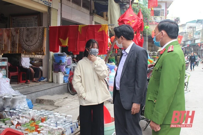 Khó khăn trong kiểm soát dịch, bệnh ở xã miền biển có mật độ dân số đông nhất tỉnh
