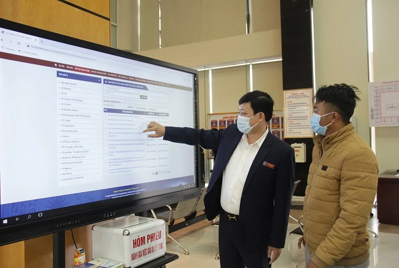 Ngày làm việc đầu năm diễn ra nghiêm túc và trách nhiệm
