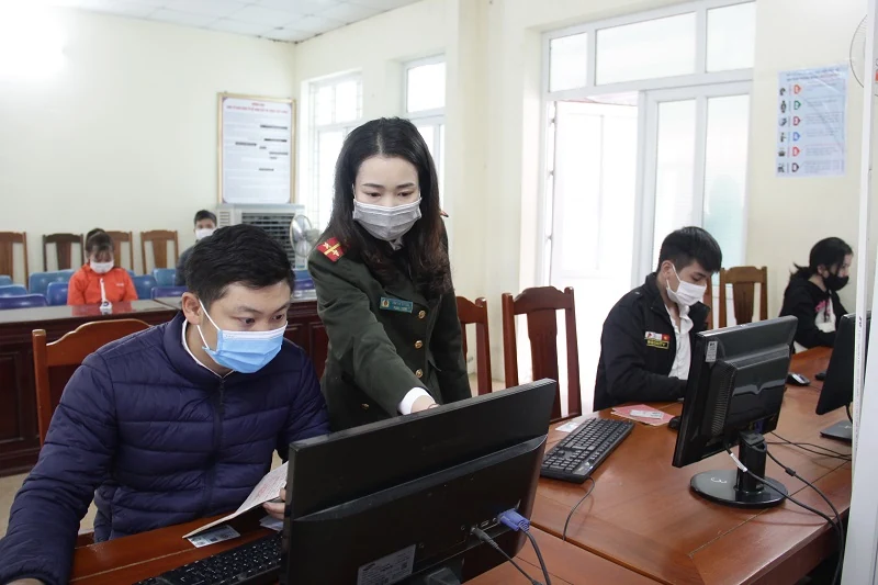 Ngày làm việc đầu năm diễn ra nghiêm túc và trách nhiệm