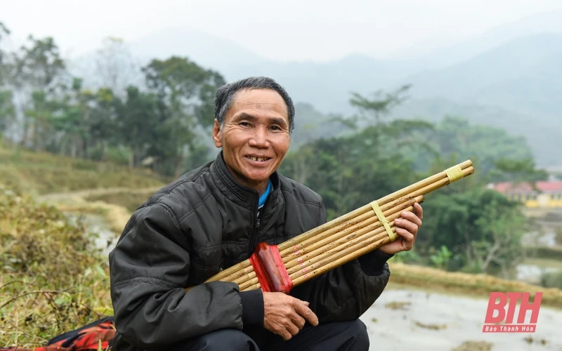 Người “giữ hồn” khèn bè dân tộc Thái ở Mường Lát
