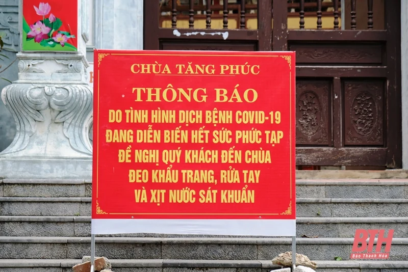 Người dân thực hiện tốt các biện pháp phòng dịch COVID-19 khi đi lễ đền, chùa dịp Rằm tháng Giêng