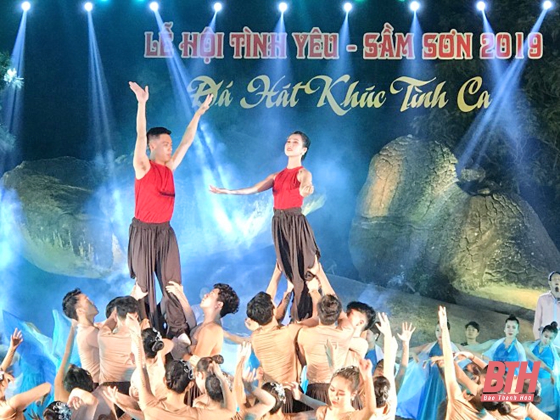 Nhiều chương trình đặc sắc, hấp dẫn tại Lễ hội tình yêu - Hòn Trống Mái năm 2021