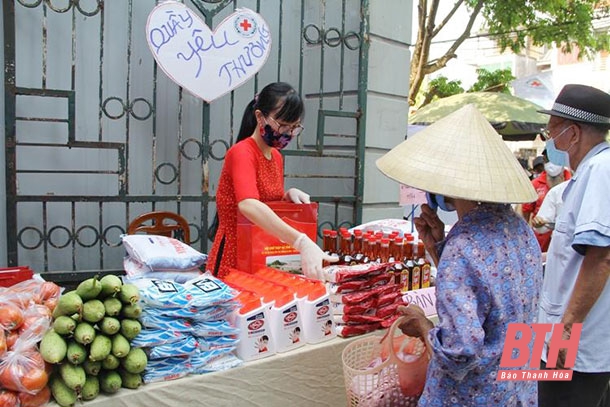 Yêu thương và chia sẻ