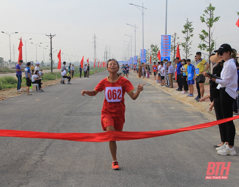 Giải việt dã Báo Thanh Hóa “Chạy vì sức khỏe cộng đồng” lần thứ XXV - năm 2021: Đánh dấu bước phát triển mạnh mẽ, vì sự nghiệp TDTT tỉnh nhà