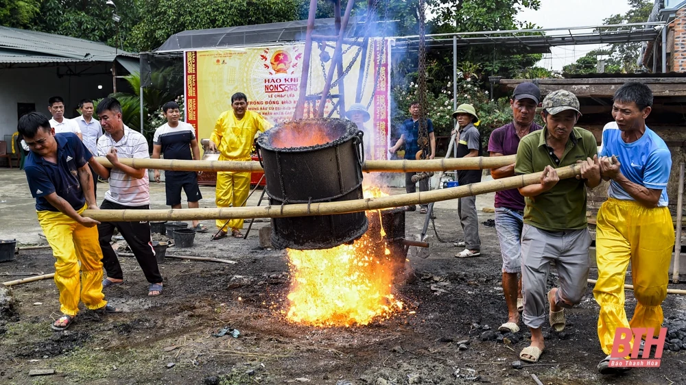 Lễ chập lửa đúc trống đồng “Hào khí Non Sông”