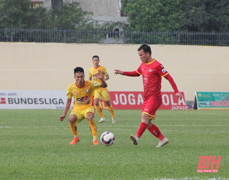 Giành chiến thắng trong trận derby Bắc Trung Bộ, Đông Á Thanh Hóa vươn lên vị trí thứ 5