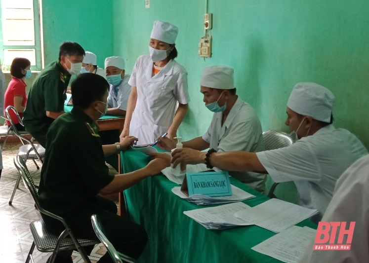 Tiêm 109 mũi vắc - xin phòng dịch COVID-19 cho cán bộ, chiến sỹ Bộ đội Biên phòng tuyến biên giới Mường Lát