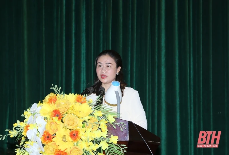 Phó Bí thư Thường trực Tỉnh ủy Lại Thế Nguyên và các ứng cử viên đại biểu Quốc hội khóa XV tiếp xúc cử tri tại đơn vị bầu cử số 5