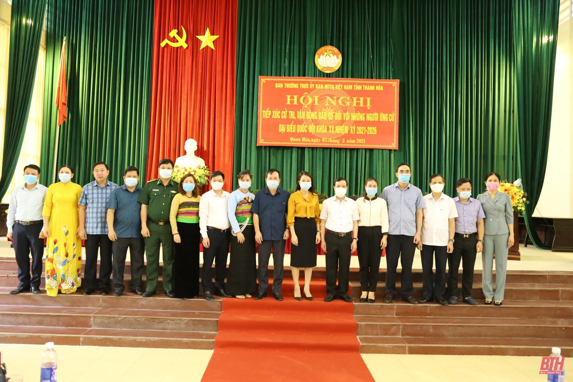 Phó Bí thư Thường trực Tỉnh ủy Lại Thế Nguyên và các ứng cử viên đại biểu Quốc hội khóa XV tiếp xúc cử tri tại đơn vị bầu cử số 5