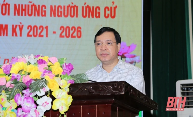 Phó Bí thư Thường trực Tỉnh ủy Lại Thế Nguyên và các ứng cử viên đại biểu Quốc hội khóa XV tiếp xúc cử tri tại đơn vị bầu cử số 5
